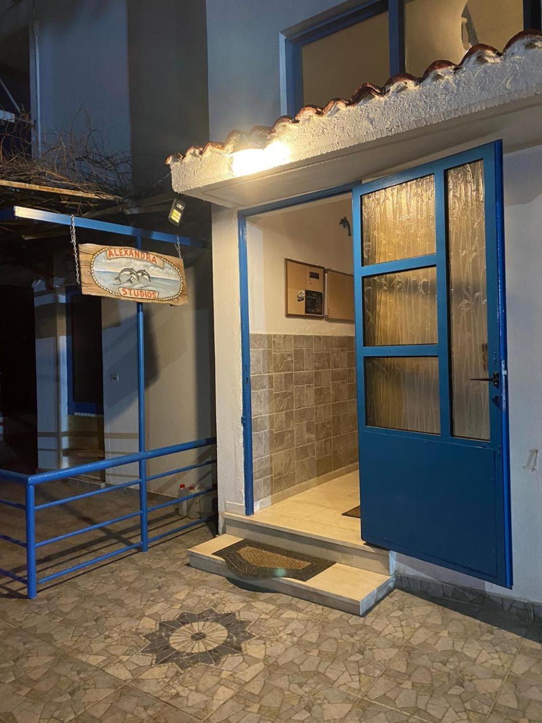 Alexandra Studios Neos Pirgos Exterior photo